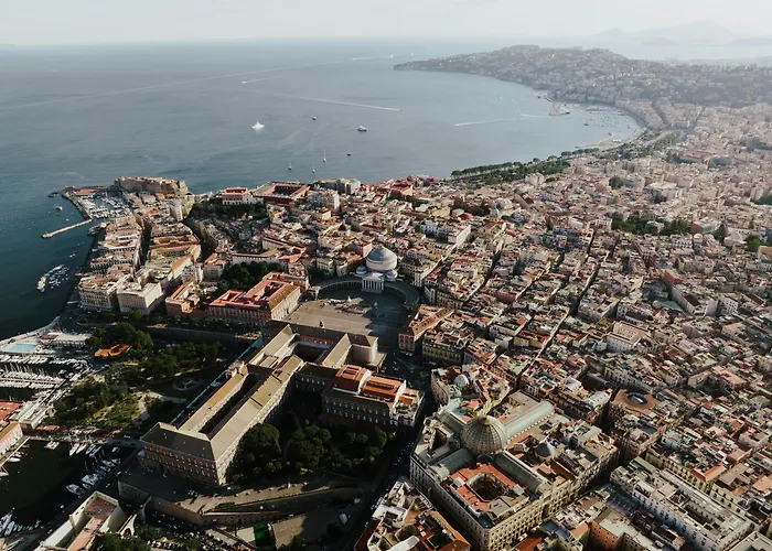 Naples Hotels for Romantic Getaway