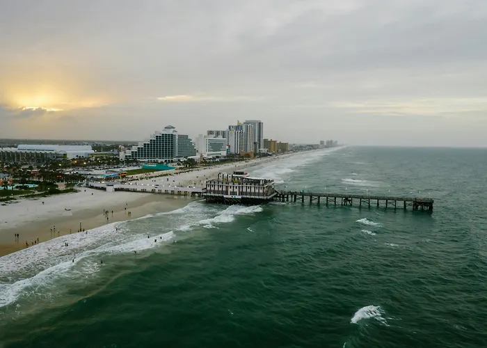 Daytona Beach Hotels for Romantic Getaway